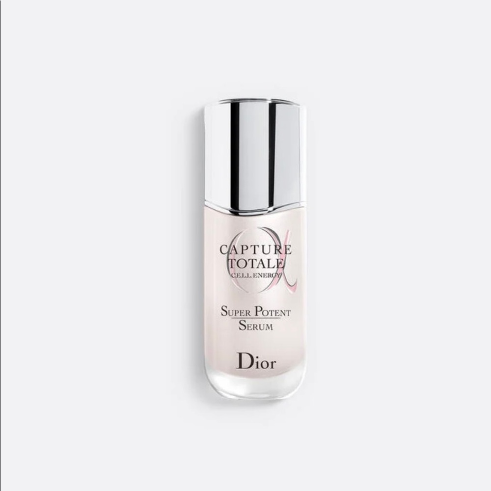 CAPTURE TOTALE
Super potent serum - total age-defying intense serum. New. 1oz